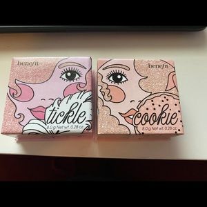 Benefit Highlighter in Tickle